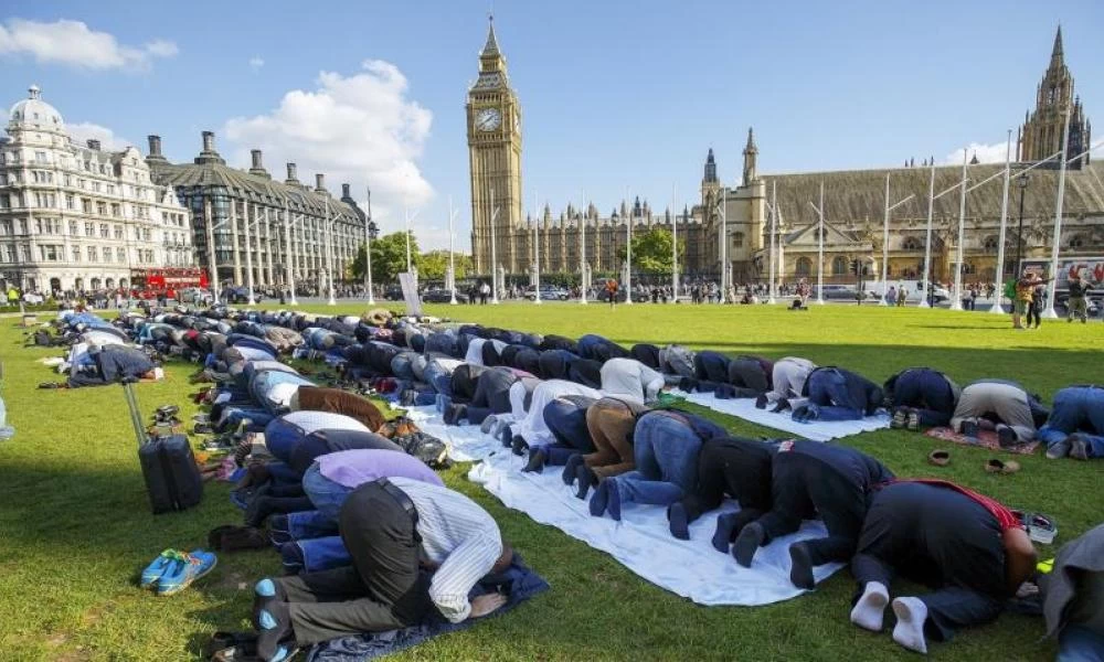 “Γάγγραινα” για την Ευρώπη ο “Δούρειος Ίππος” του μεταναστευτικού